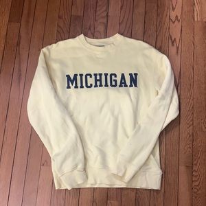 University of Michigan yellow sweatshirt  size small , worn once